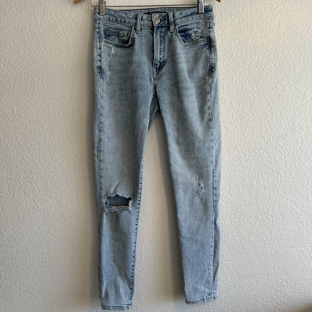 Arizona Jean Co Women's Skinny Jeans Size 5 Distressed Stretch Denim